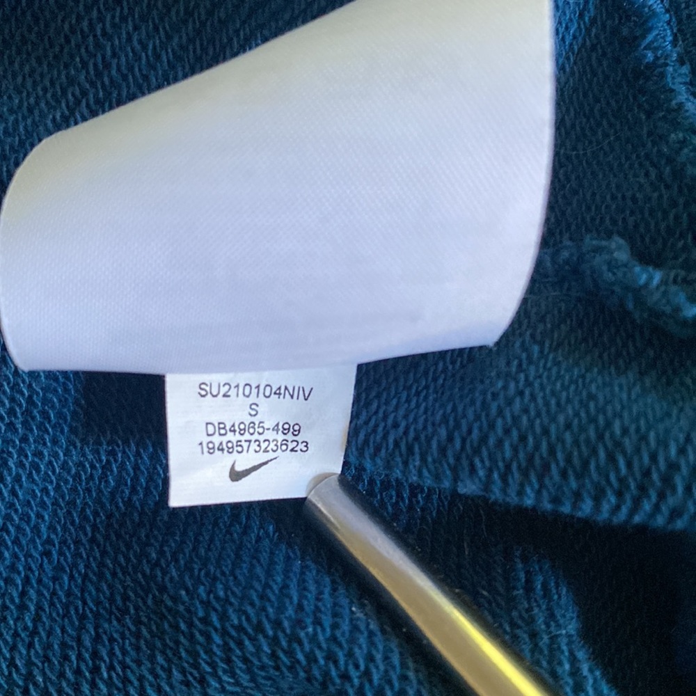 Nike Sweatshirt - Picture 7 of 8